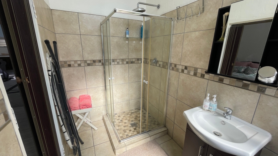 4 Bedroom Property for Sale in Van Der Hoff Park North West